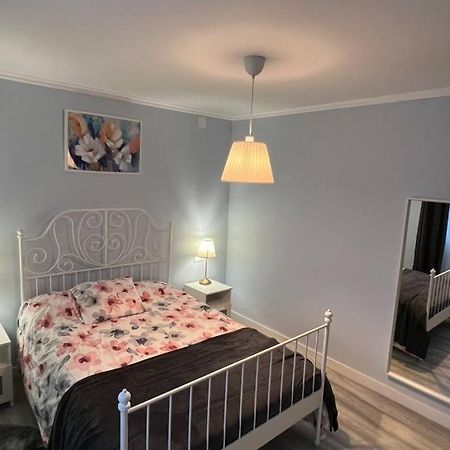 Apartamento Turistico Plaza III Monforte De Lemos Exteriör bild