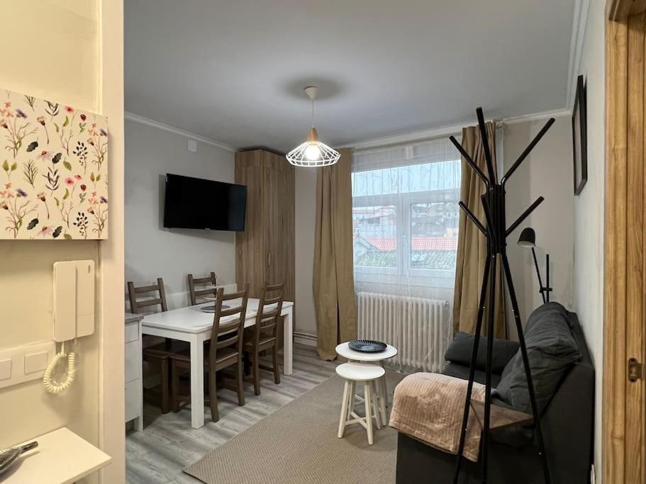 Apartamento Turistico Plaza III Monforte De Lemos Exteriör bild
