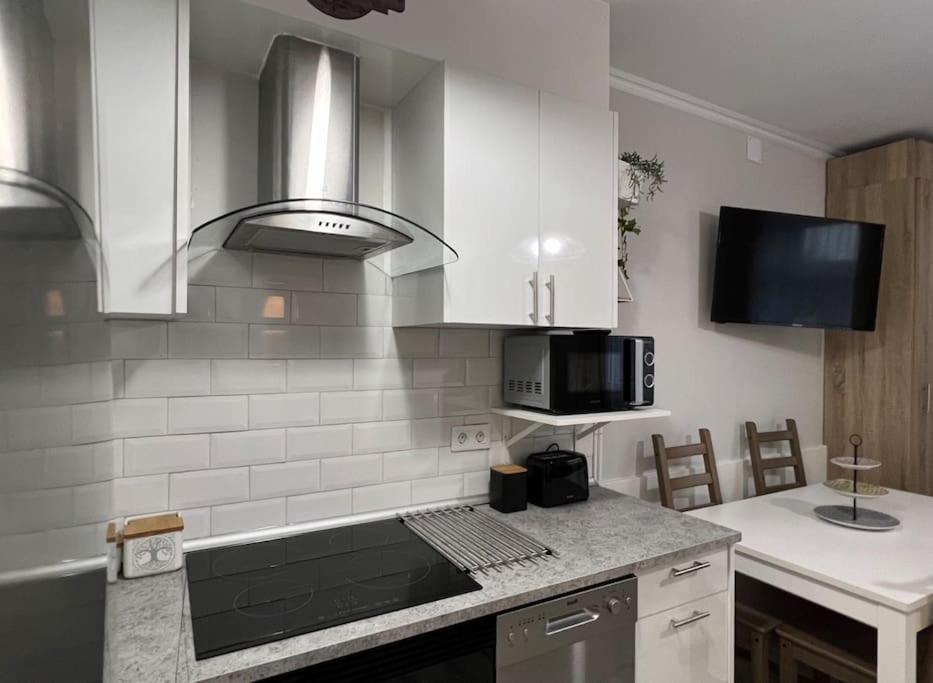 Apartamento Turistico Plaza III Monforte De Lemos Exteriör bild